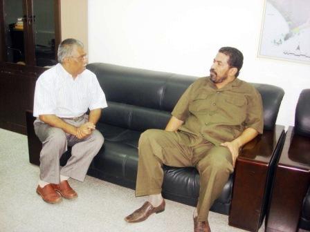 د. الجفري أثناء لقائه أمس مدير عام الهيئة العامة للاستثمار بعدن